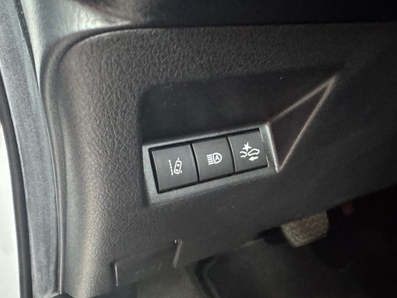 TOYOTA YARIS HYBRIDE 100cv FRANCE BUSINESS/1 ERE MAIN