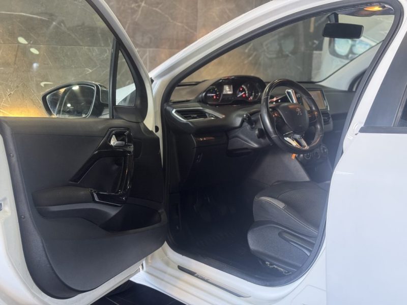 PEUGEOT 208 1.2 PURETECH 82CH ALLURE 5P 2016
