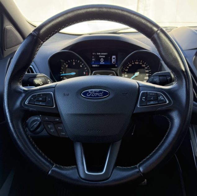 FORD KUGA 2.0tdci 150ch ST LINE Start And Stop 4X2 / CAMÉRA DE RECUL / APPLE CARPLAY / TOIT OUVRANT