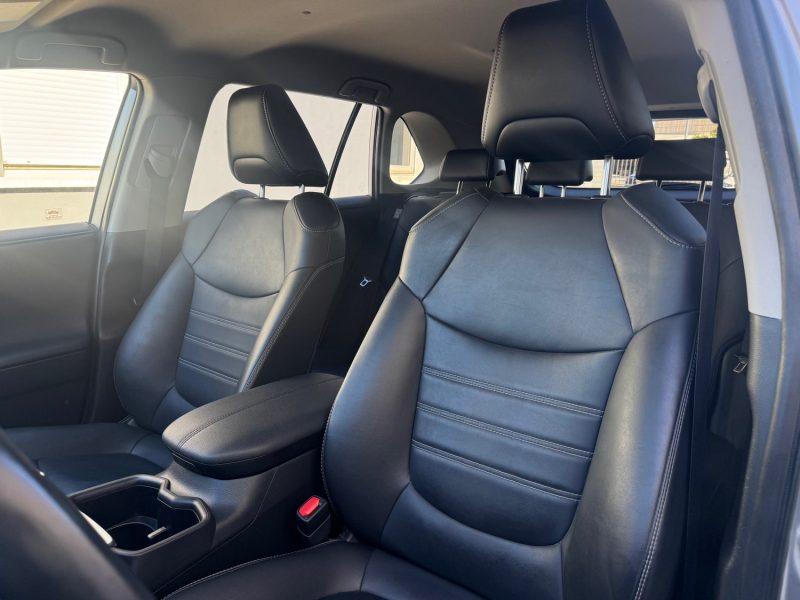 TOYOTA RAV4 HYBRIDE 2WD 2.5I 218CV HYBRID BVA DYNAMIC BEYOND ZERO ACADEMY 2022