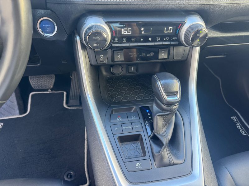 TOYOTA RAV4 HYBRIDE 2WD 2.5I 218CV HYBRID BVA DYNAMIC BEYOND ZERO ACADEMY 2022