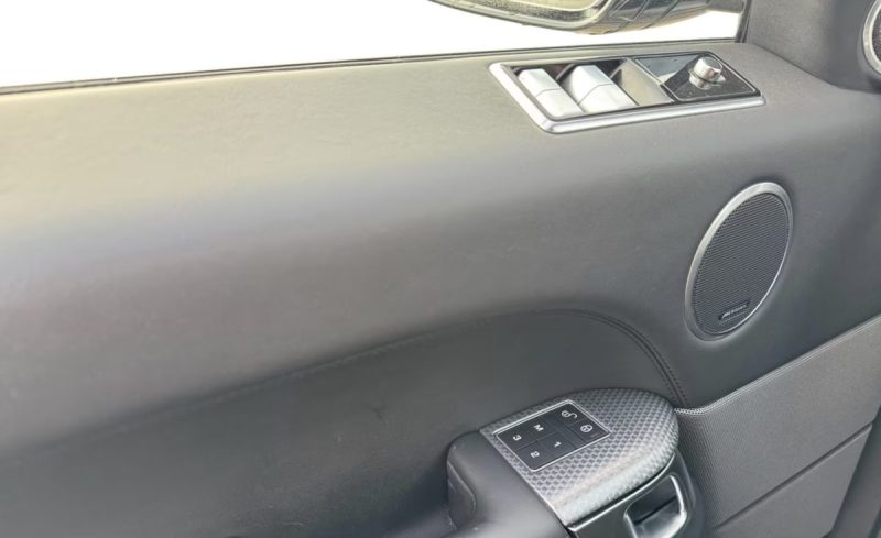 Range Rover Sport SVR 5.0 V8 525ch / Attelage électrique / Matrix LED / Suspension pneumatique