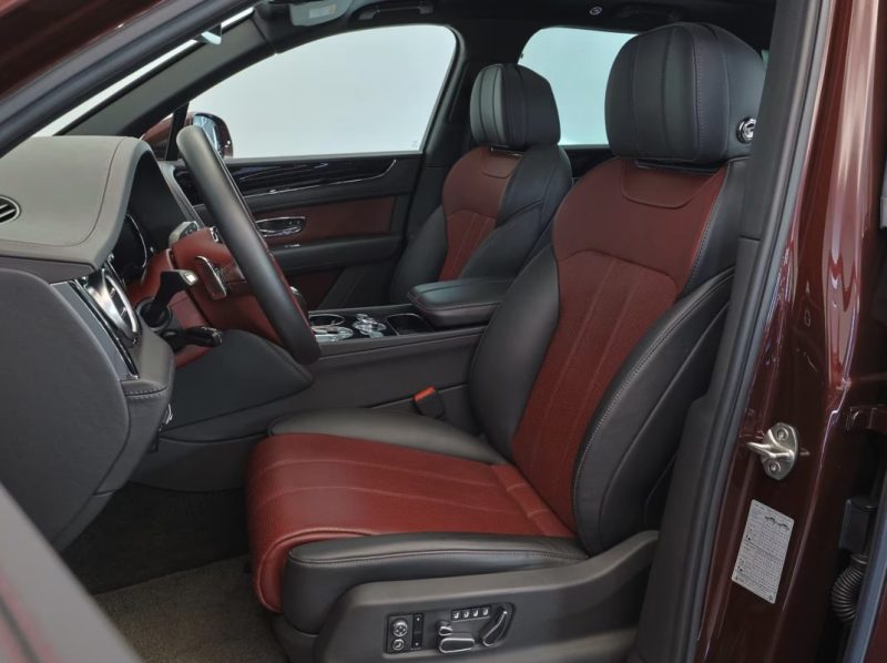 BENTLEY BENTAYGA V8 550ch / Blackline / Toit panoramique / Night Vision