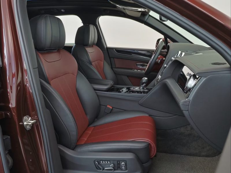 BENTLEY BENTAYGA V8 550ch / Blackline / Toit panoramique / Night Vision