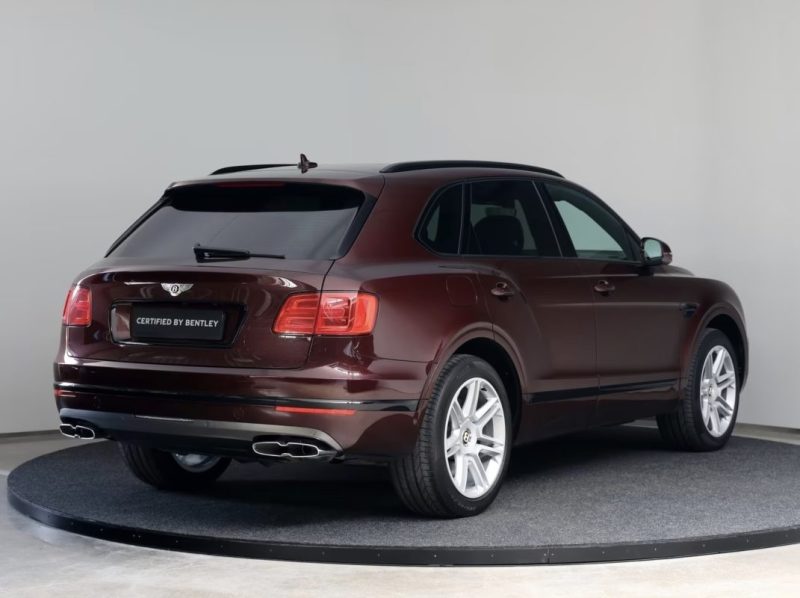 BENTLEY BENTAYGA V8 550ch / Blackline / Toit panoramique / Night Vision