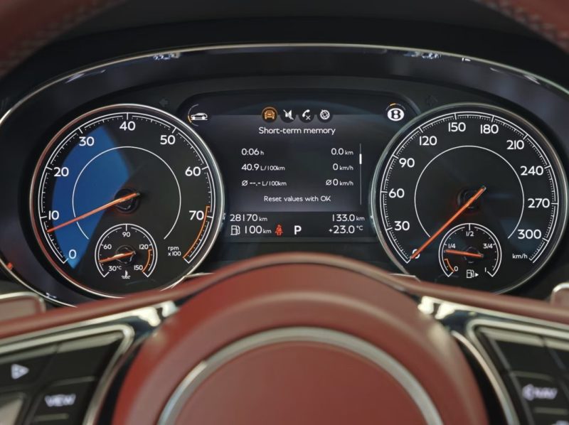 BENTLEY BENTAYGA V8 550ch / Blackline / Toit panoramique / Night Vision