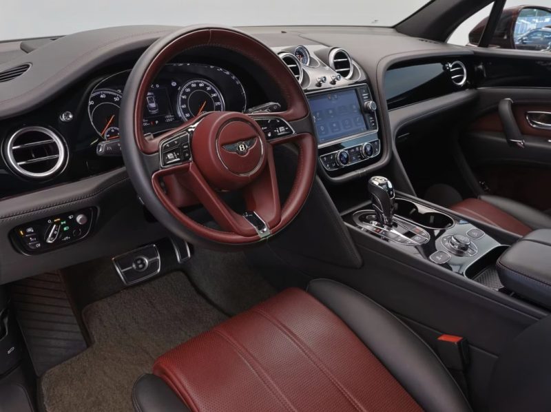 BENTLEY BENTAYGA V8 550ch / Blackline / Toit panoramique / Night Vision