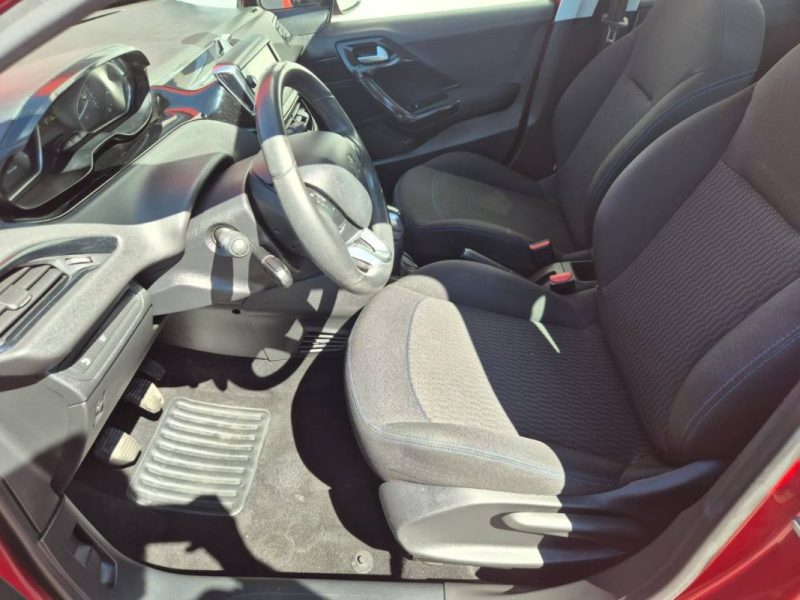 PEUGEOT 208 I PURETECH 82CH S&S BVM5 SIGNATURE 2018