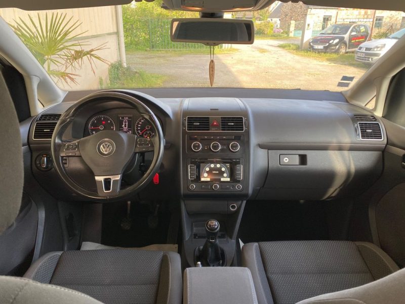 VOLKSWAGEN TOURAN 1.6 TDI 105CH CONFORTLINE BOITE 6 / GARANTIE