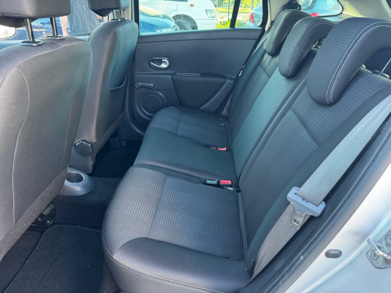 RENAULT CLIO 1.2 16V 101CH GRANDTOUR 2010