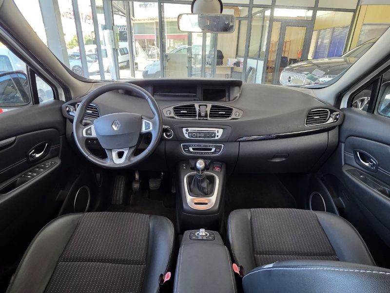 RENAULT SCENICIII MEGANE 1.5 DCI 110 EXPRESSION EDC ANNEE 2012 175000KM