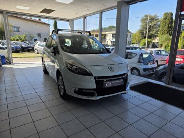 RENAULT SCENICIII MEGANE 1.5 DCI 110 EXPRESSION EDC ANNEE 2012 175000KM
