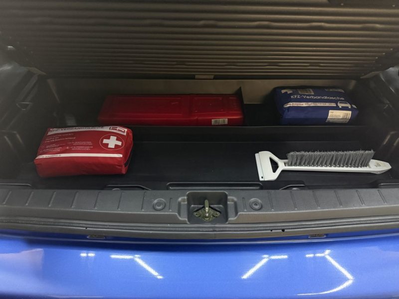 SUZUKI IGNIS GL 4X4 ENTRETIEN SUZUKI, 1ER MAIN