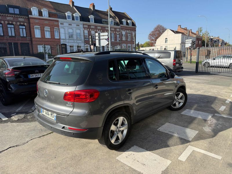 VOLKSWAGEN TIGUAN (2) 2.0 TDI 110CH BLUEMOTION TECHNOLOGY BUSINESs
