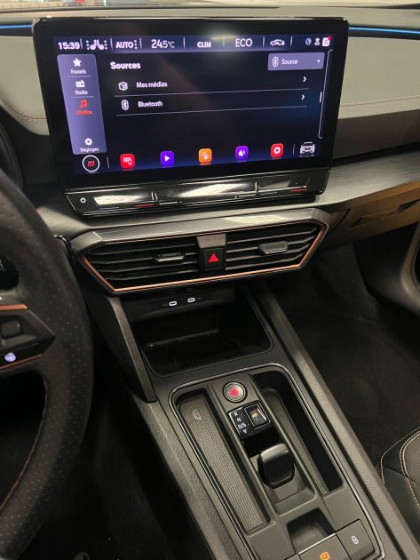 MAGNIFIQUE CUPRA FORMENTOR VZ 245ch (TOIT OUVRANT, APPLE CARPLAY, CAMÉRA DE RECUL, HAYON ÉLECTRIQUE)