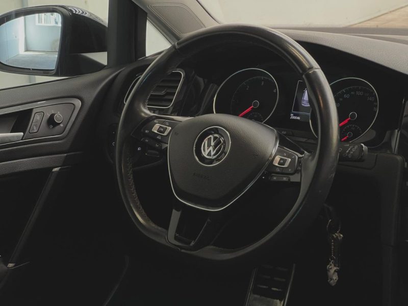 VOLKSWAGEN GOLF VII 2.0 TDI 150CH BLUEMOTION TECHNOLOGY FAP CARAT DSG6 