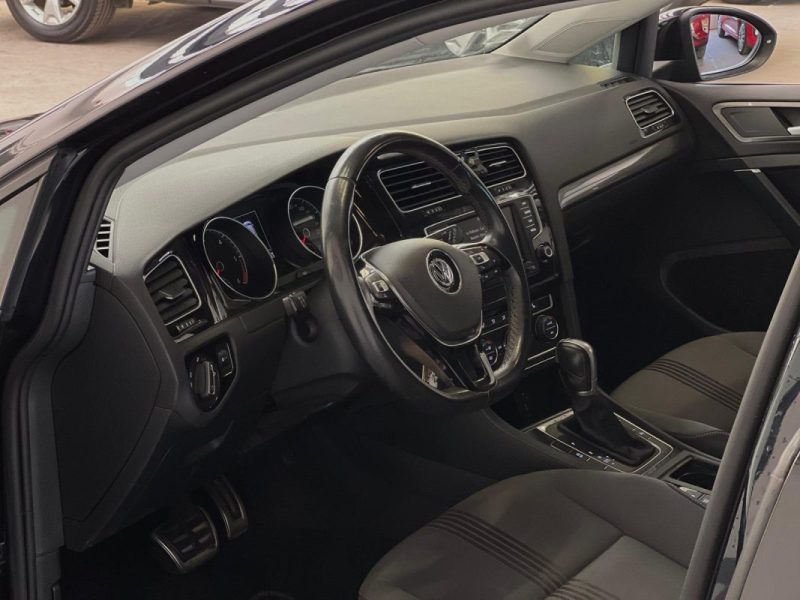 VOLKSWAGEN GOLF VII 2.0 TDI 150CH BLUEMOTION TECHNOLOGY FAP CARAT DSG6 