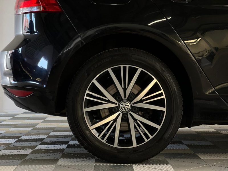 VOLKSWAGEN GOLF VII 2.0 TDI 150CH BLUEMOTION TECHNOLOGY FAP CARAT DSG6 