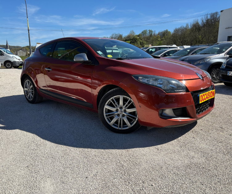 RENAULT MEGANEIII 1.9 DCI 130  2012