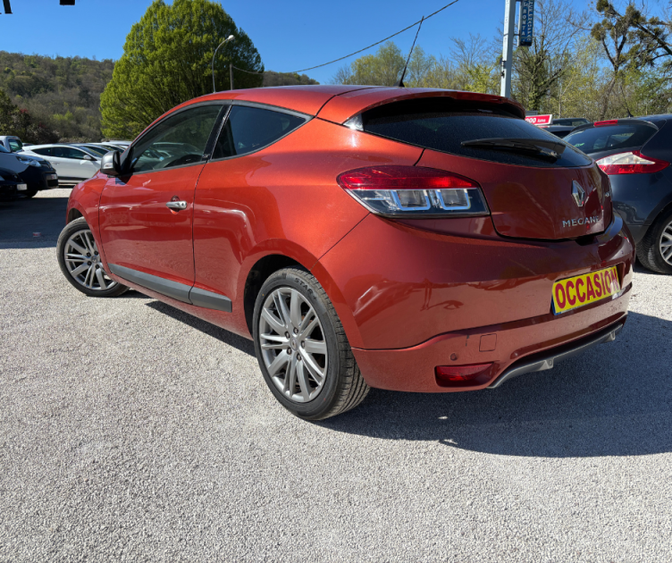 RENAULT MEGANEIII 1.9 DCI 130  2012