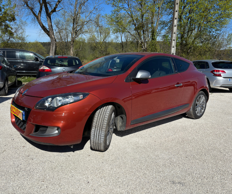 RENAULT MEGANEIII 1.9 DCI 130  2012