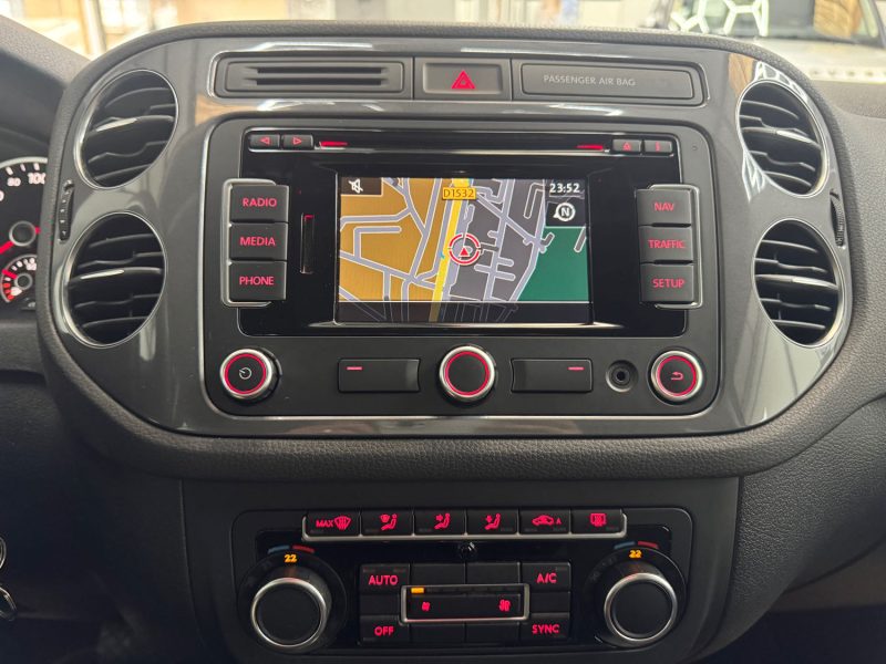 VOLKSWAGEN TIGUAN 1.4 TSI 160ch SPORTLINE DSG6 1ERE MAIN GARANTIE 24 MOIS HISTORIQUE COMPLET
