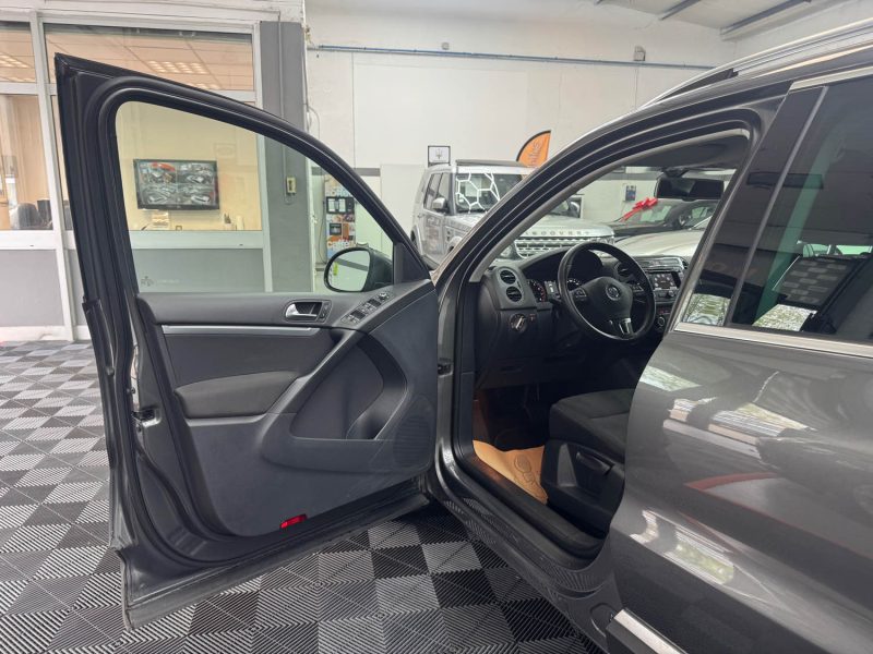 VOLKSWAGEN TIGUAN 1.4 TSI 160ch SPORTLINE DSG6 1ERE MAIN GARANTIE 12 MOIS HISTORIQUE COMPLET