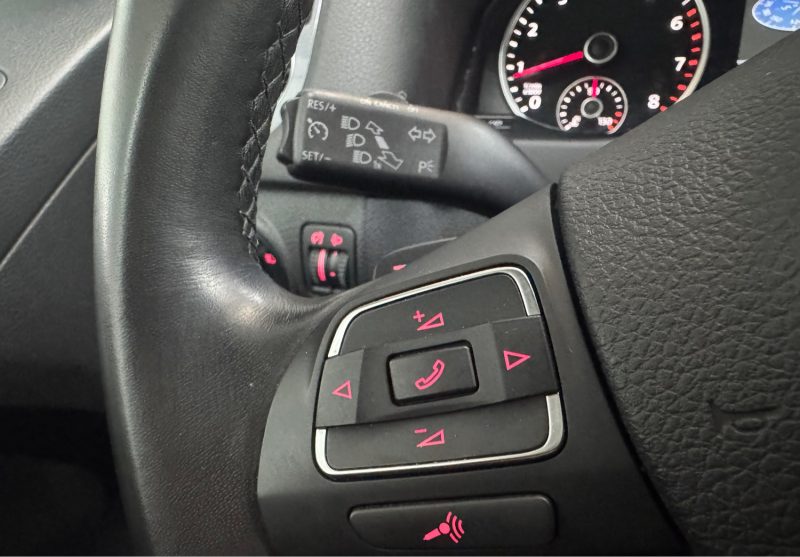 VOLKSWAGEN TIGUAN 1.4 TSI 160ch SPORTLINE DSG6 1ERE MAIN GARANTIE 12 MOIS HISTORIQUE COMPLET