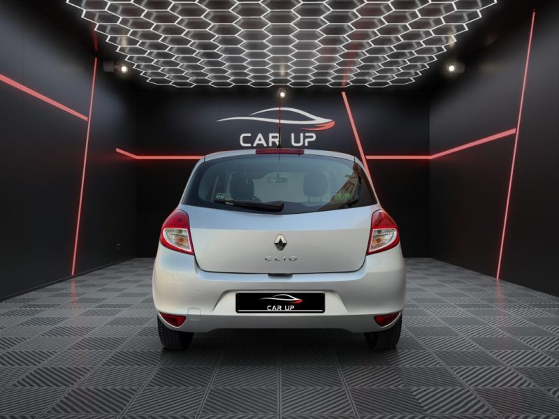 RENAULT CLIO III 1.2 16V 75 cv 