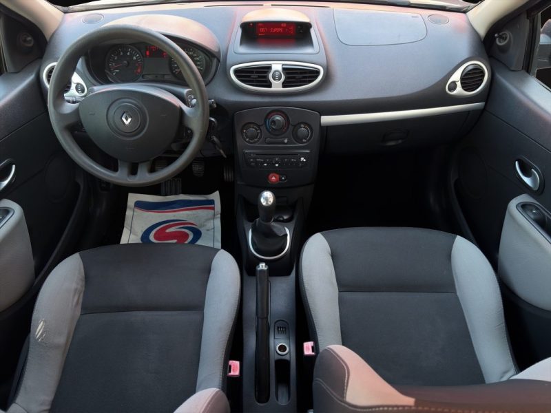RENAULT CLIO III 1.2 16V 75 cv 