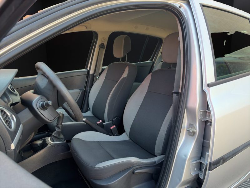 RENAULT CLIO III 1.2 16V 75 cv 