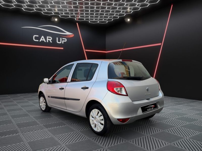 RENAULT CLIO III 1.2 16V 75 cv 