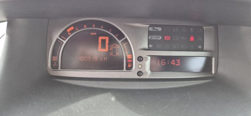 RENAULT MODUS GRAND 1.5 DCI 85 EXCEPTION 2010