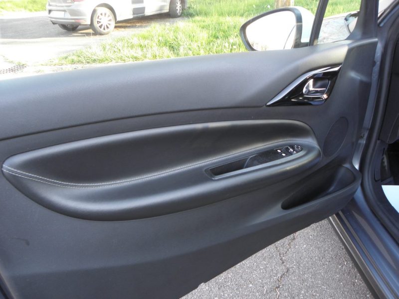 CITROËN DS3 1.6 VTI 120 AIRDREAM SO CHIC 2010