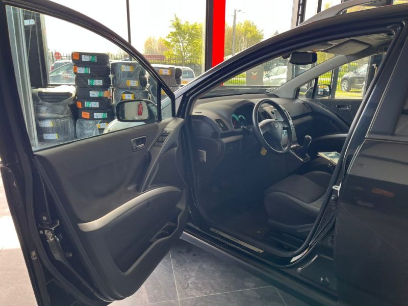 🔹 Toyota Corolla Verso 2.2 D4D 136 Ch  📷 Caméra de recul - Toit ouvrant 