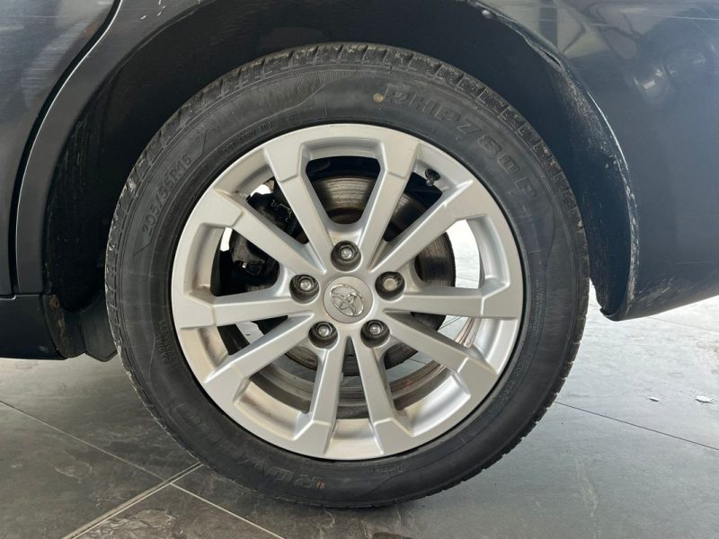 🔹 Toyota Corolla Verso 2.2 D4D 136 Ch  📷 Caméra de recul - Toit ouvrant 