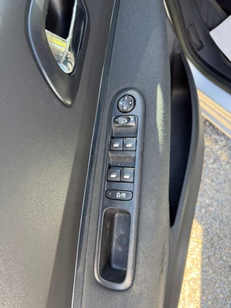 PEUGEOT 5008 1.6i THP 156CH ACTIVE BVM6 7 PLACES