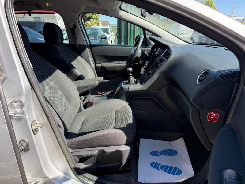 PEUGEOT 5008 1.6i THP 156CH ACTIVE BVM6 7 PLACES