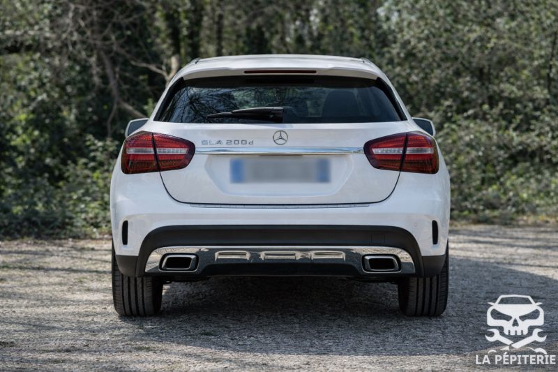 MERCEDES GLA 200D 136CH STARLIGHT EDITION 7G-DCT  2019