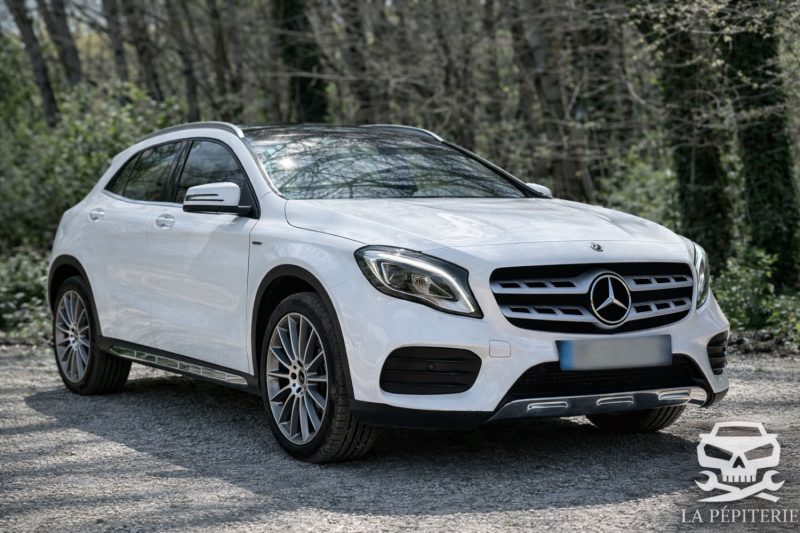 MERCEDES GLA 200D 136CH STARLIGHT EDITION 7G-DCT  2019