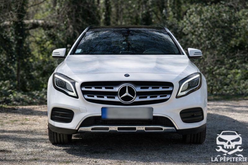 MERCEDES GLA 200D 136CH STARLIGHT EDITION 7G-DCT  2019