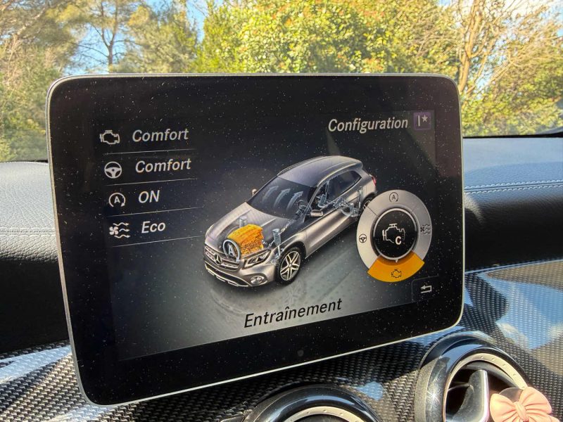 MERCEDES GLA 200D 136CH STARLIGHT EDITION 7G-DCT  2019