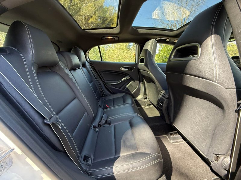 MERCEDES GLA 200D 136CH STARLIGHT EDITION 7G-DCT  2019