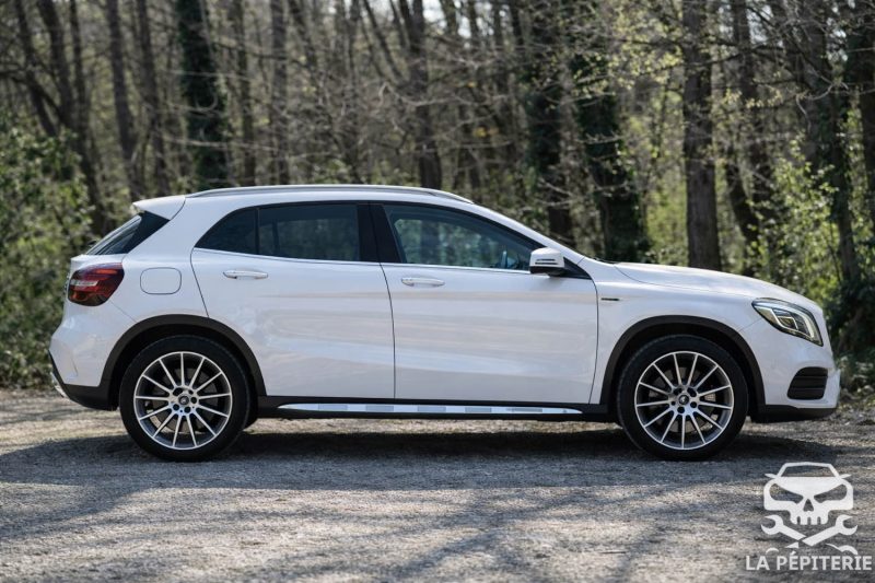 MERCEDES GLA 200D 136CH STARLIGHT EDITION 7G-DCT  2019