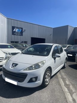 PEUGEOT 207 1.6 HDI 90 EXECUTIVE Garantie 