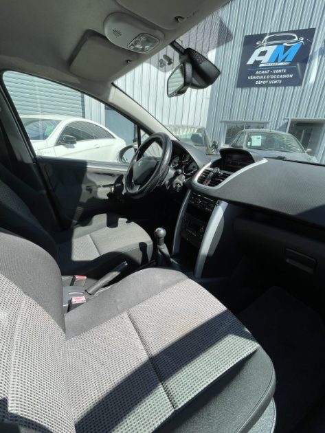 PEUGEOT 207 1.6 HDI 90 EXECUTIVE Garantie 