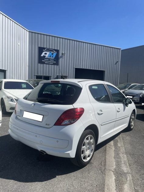 PEUGEOT 207 1.6 HDI 90 EXECUTIVE Garantie 