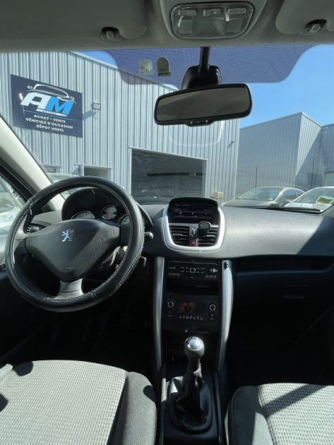 PEUGEOT 207 1.6 HDI 90 EXECUTIVE Garantie 