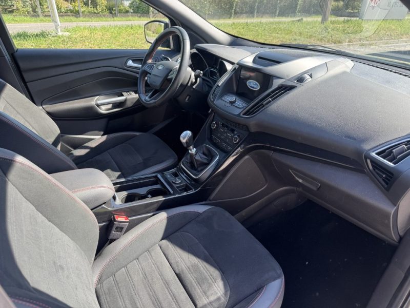 FORD KUGA 1.5 TDCI 120 4X2 ST LINE 
