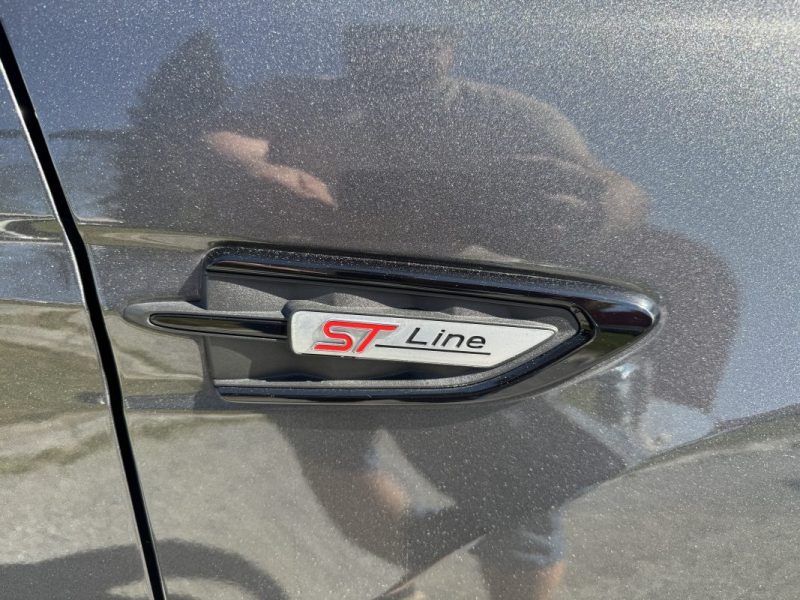 FORD KUGA 1.5 TDCI 120 4X2 ST LINE 